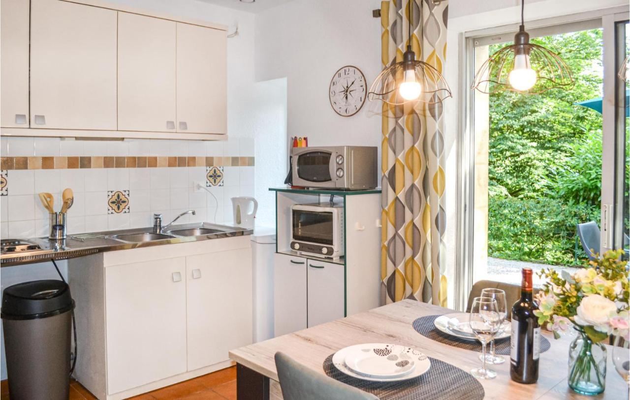 2 Bedroom Nice Home In Vitrac Витрак Экстерьер фото